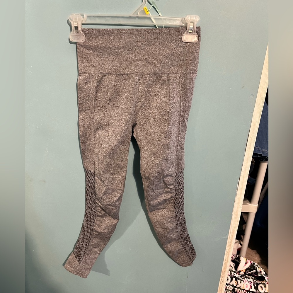 Fabletics Sculptknit size XS leggings.
